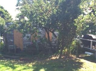 10 Stoney Beach Rd, Hull, MA 02045