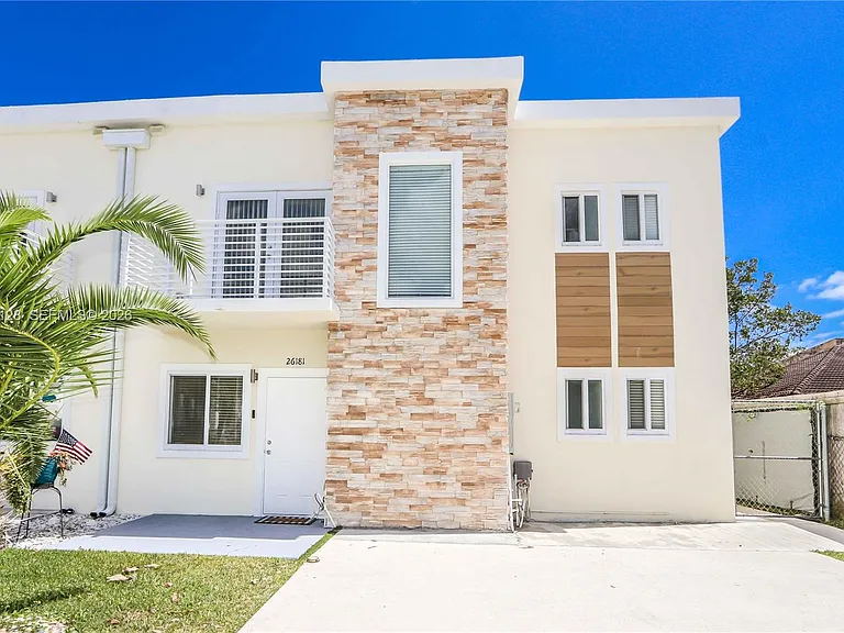 26181 SW 135th Ct — Photo 3