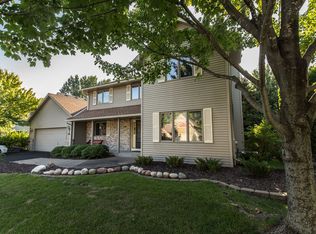 5605 Alameda St, Shoreview, MN 55126