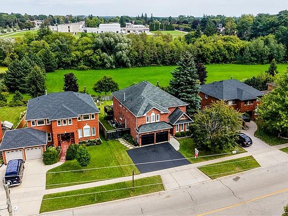 2nd image of 554 Grand Ridge Dr