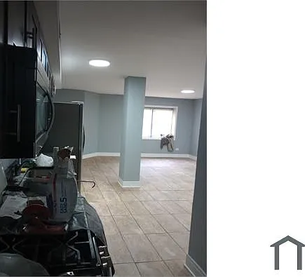 3 bed, 1200 sqft, $1,950 — Photo 2