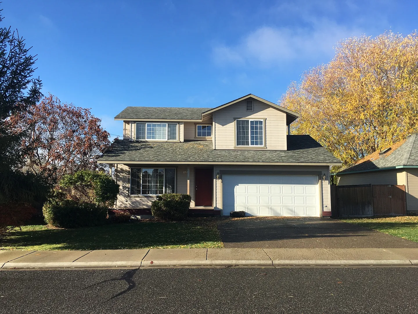 Beautiful Home on Indiana Drive in Ellensburg — Photo 1