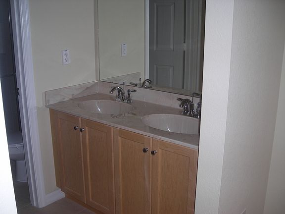 3rd image of 1163 Chervil Dr