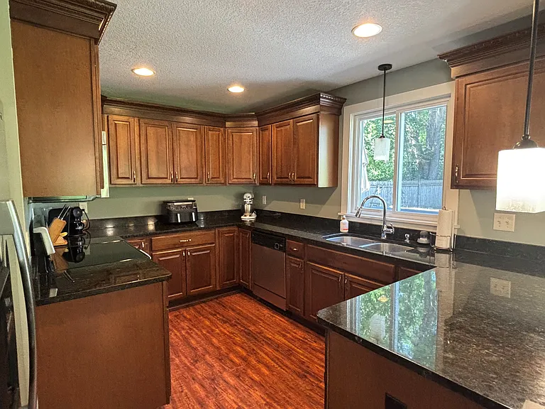 5112 Willow Ln — Photo 4