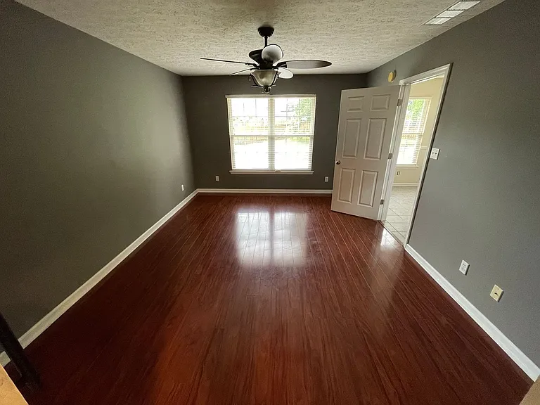 1547 Overlook Cir — Photo 13
