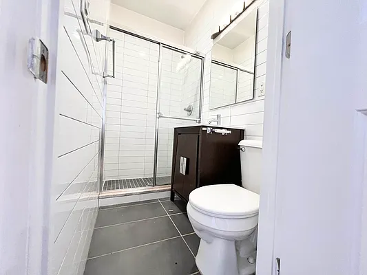 Rented by EastMount Realty LLC | media 10