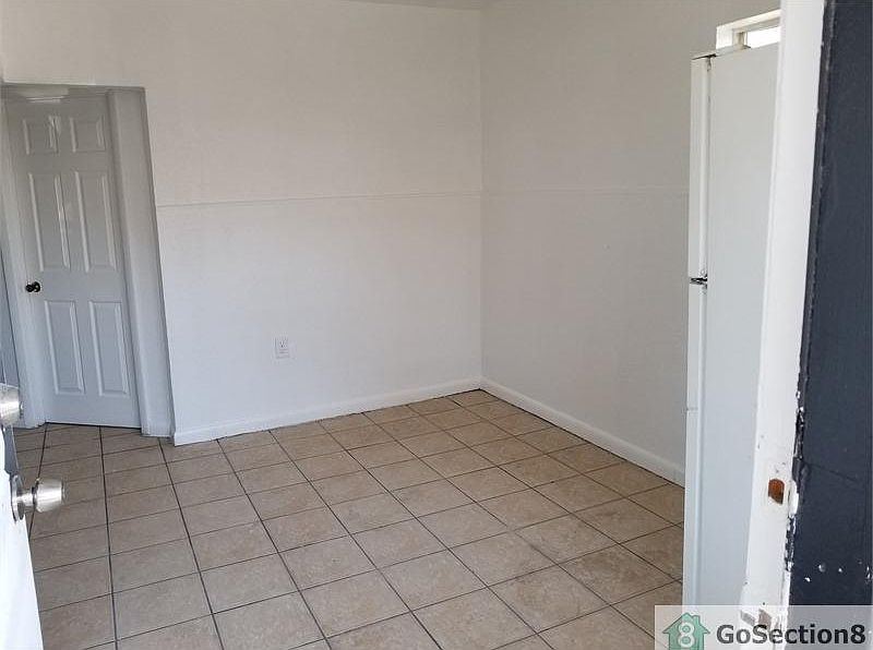 1st image of 7146 NW 14th Pl APT 4