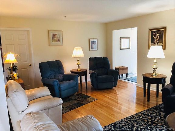 5th image of 4331 Berkley Pl Unit M2