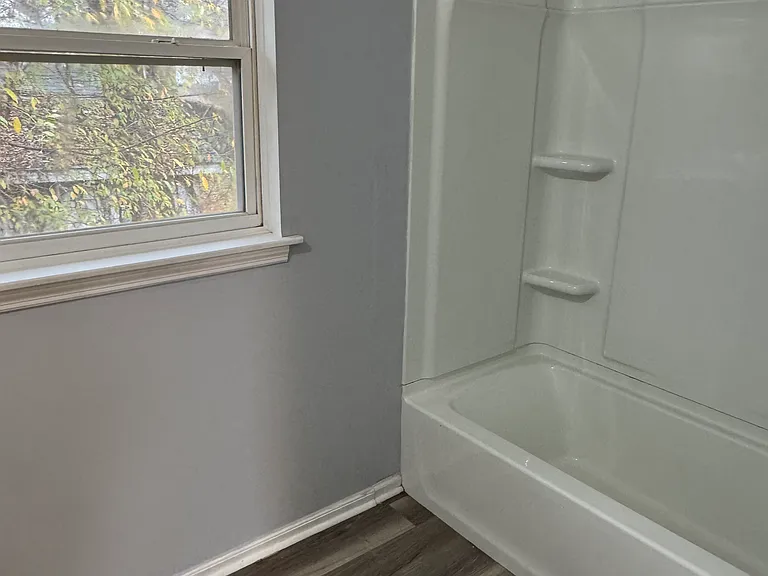 329 W Highland St — Photo 6