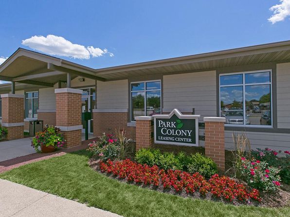 Park Colony | 9350 Congress Dr, Des Plaines, IL