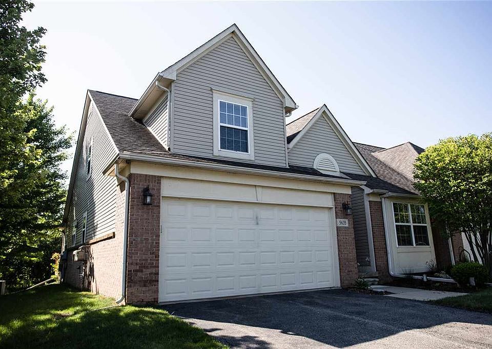 1st image of 5635 Pinehurst Dr #206