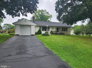 613 Woodcrest Ave, Lititz, PA 17543