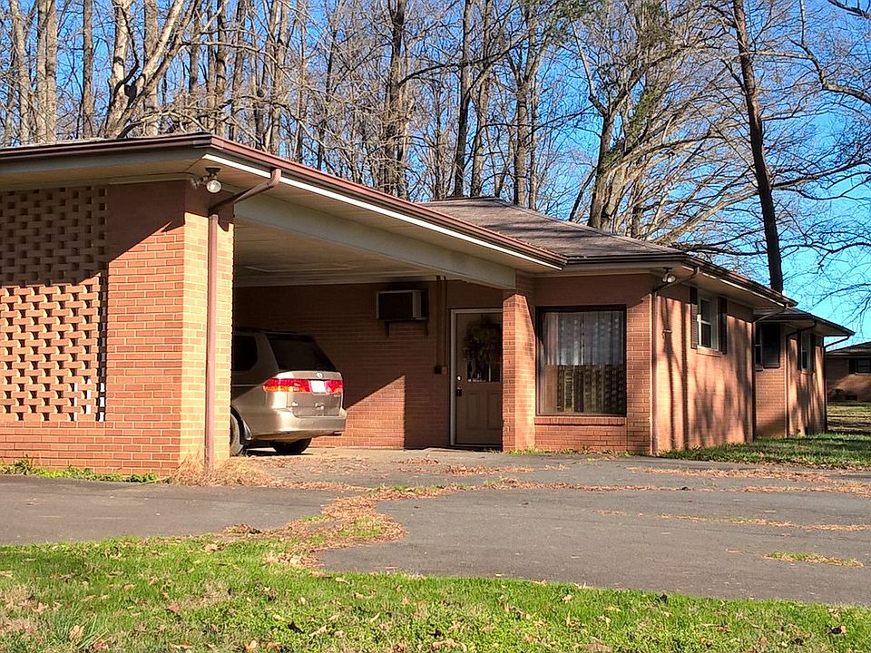 2165 sf 3BD/2BA large rooms