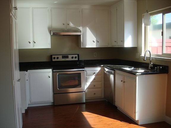 5th image of 4528 Ventura Way