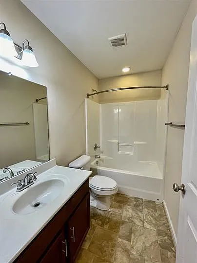 121 Colonnade Street — Photo 18