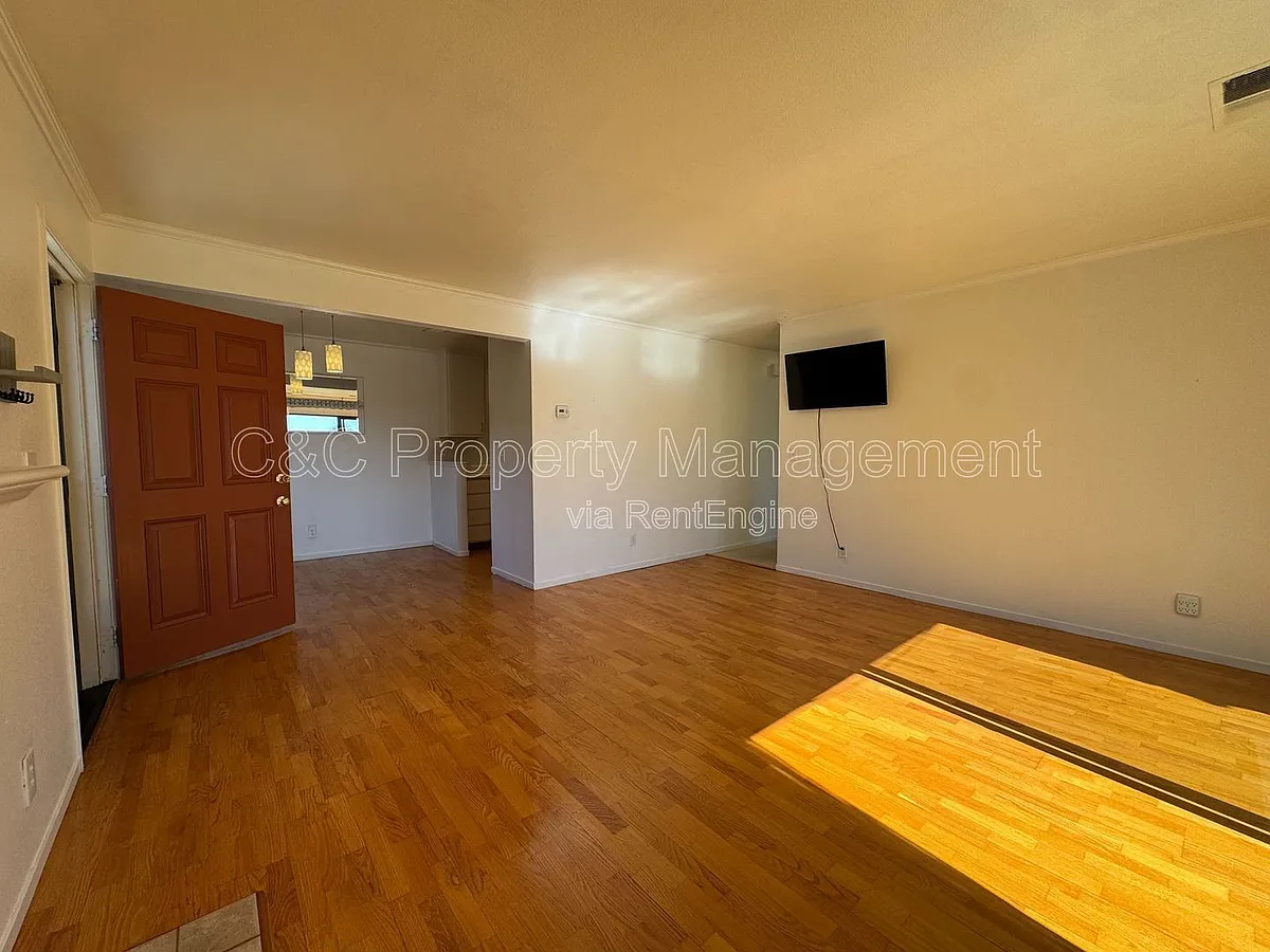Building Photo - 192 W Agua Caliente Rd
