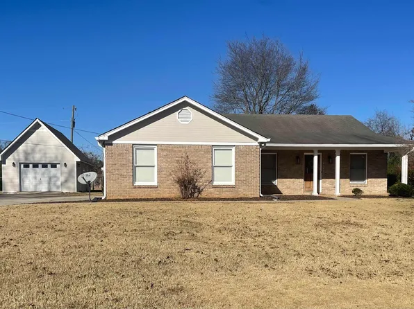 111 Colt Cir, Huntsville, AL 35811