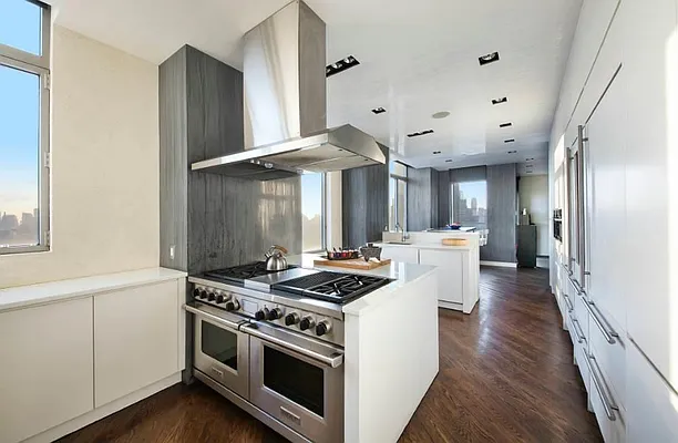 Rented by Town Residential | media 31