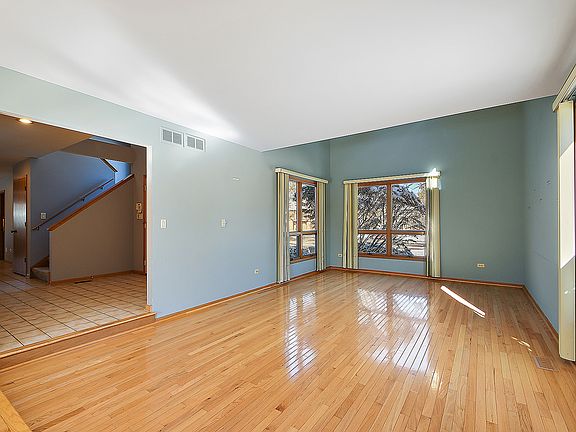 5th image of 3134 Redwood Ct