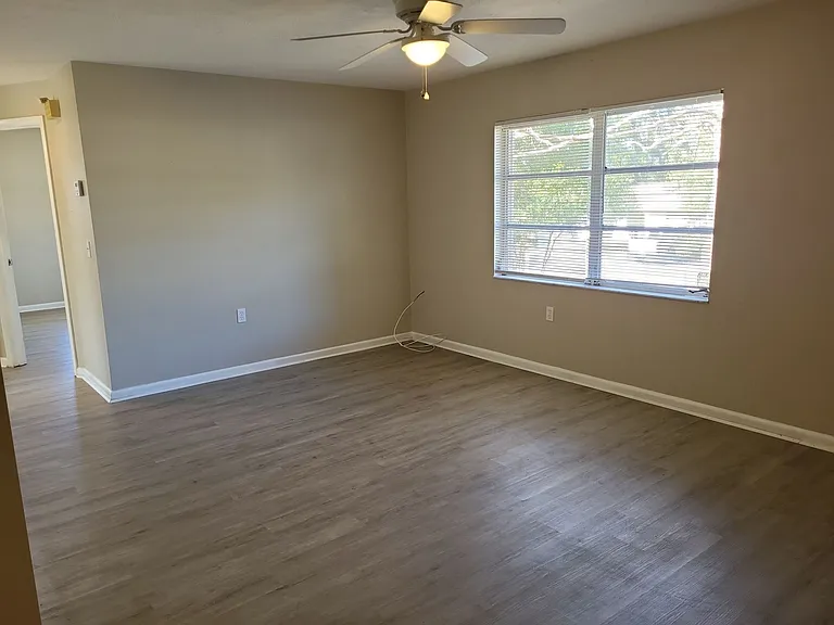 20 New Florida Ave — Photo 1