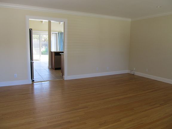 Living room - hardwood floor