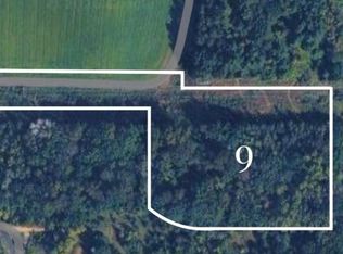 9 Glen Oaks Dr, River Falls, WI 54022