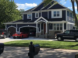 6022 Atkins Rd, Troy, MI