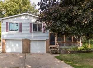 10574 E Jones Rd, Bellevue, MI 49021