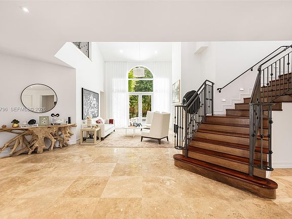 5th image of 6021 SW 81st St