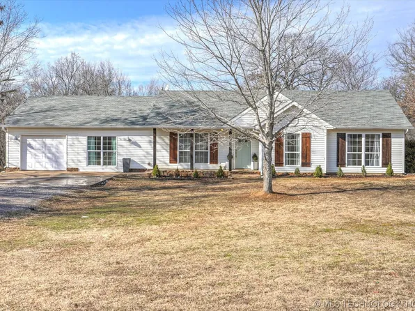 10285 E Hilltop Rd, Catoosa, OK 74015