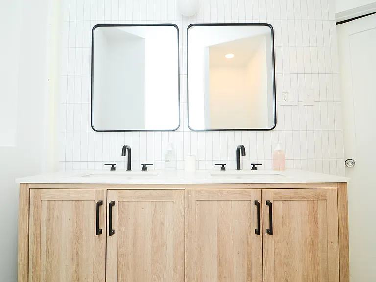 319 Fenimore St #2 — Photo 11