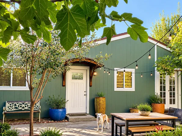 3334 King St, Berkeley, CA 94703