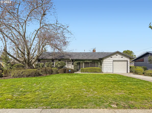 13915 NE Russell St, Portland, OR 97230