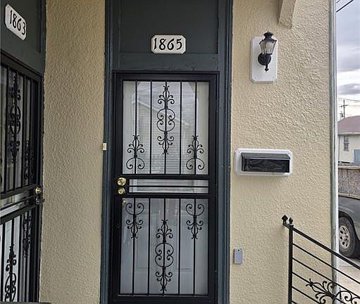 4th image of 1865 N Tonti St