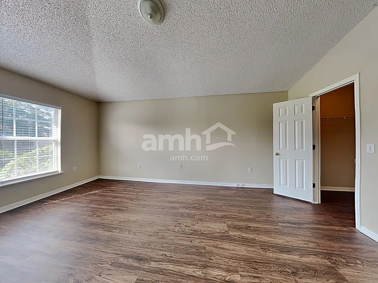 7405 Prosperity Park Rd N — Photo 9