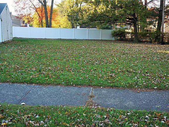 2nd image of 3660 Beaumont Dr