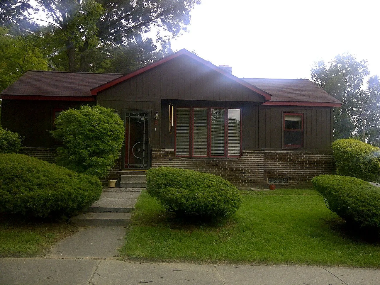 8 N Eastway Dr photo 1
