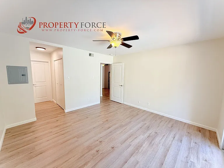 15 Mulberry Ct — Photo 35