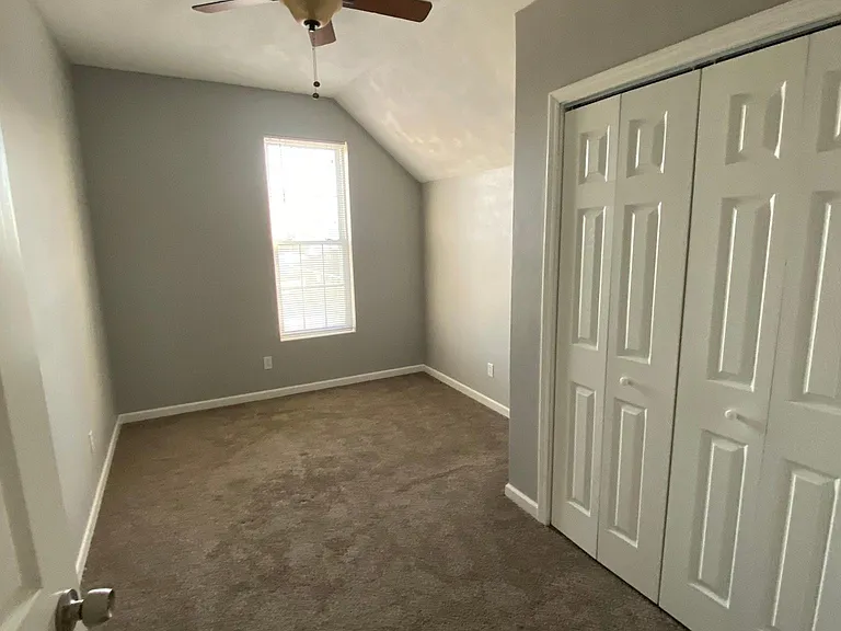 204 E Hanover St — Photo 11