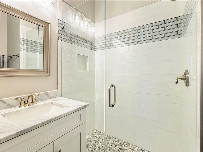 4072 Biltmore Ave — Photo 24