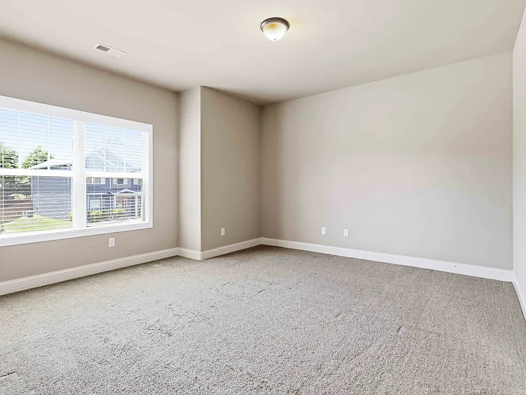 310 Strasburg Dr — Photo 26