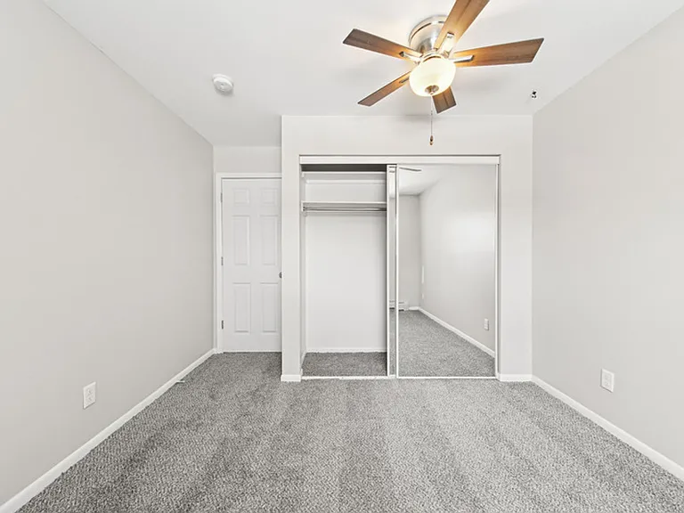 Williamsburg Apartments — Photo 9