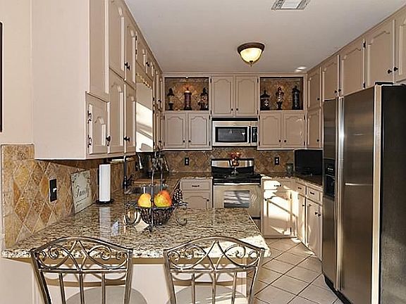 5th image of 2708 Black Oak Ln