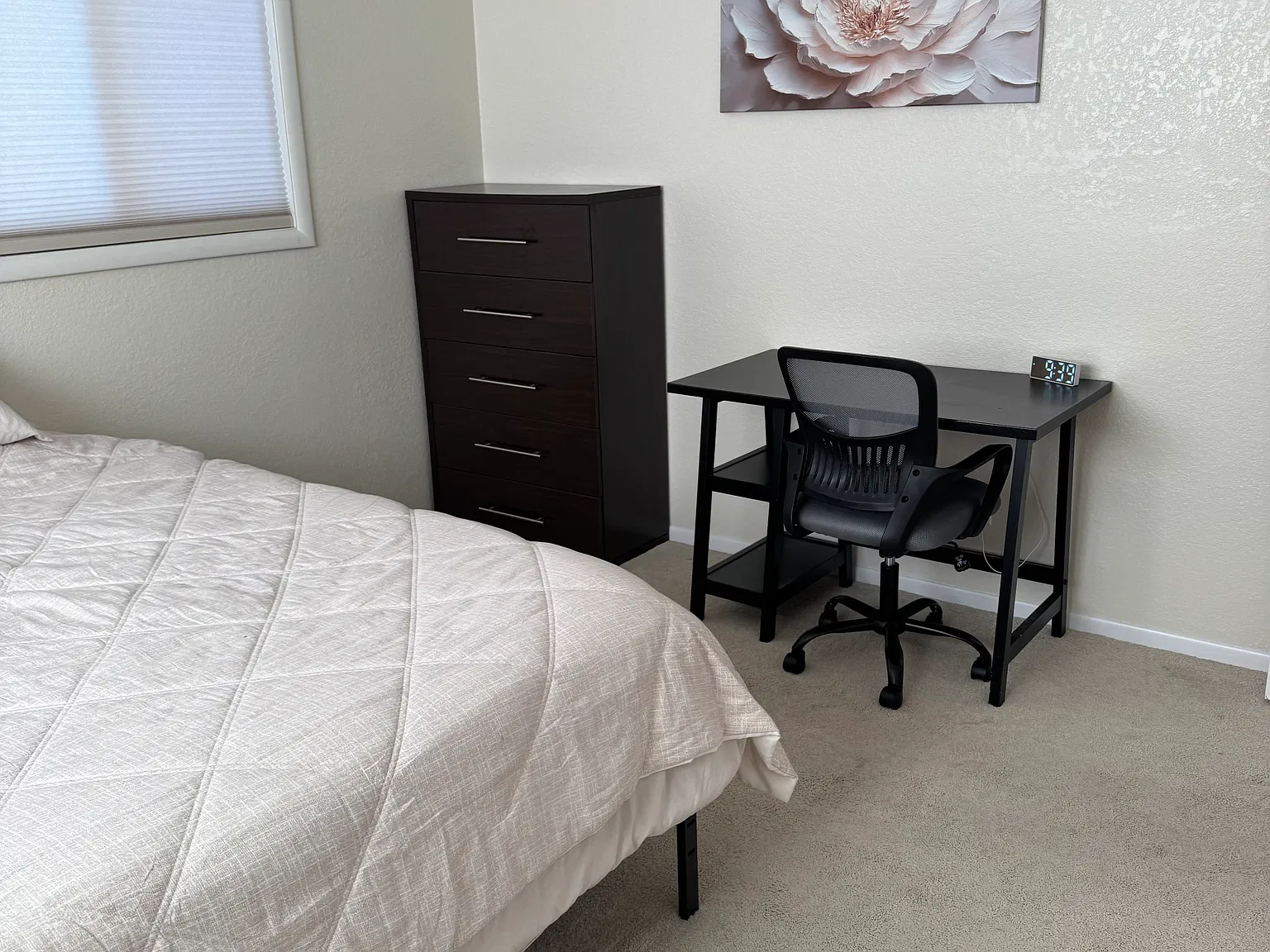4 bed, 2394 sqft, $1,175 — Photo 3
