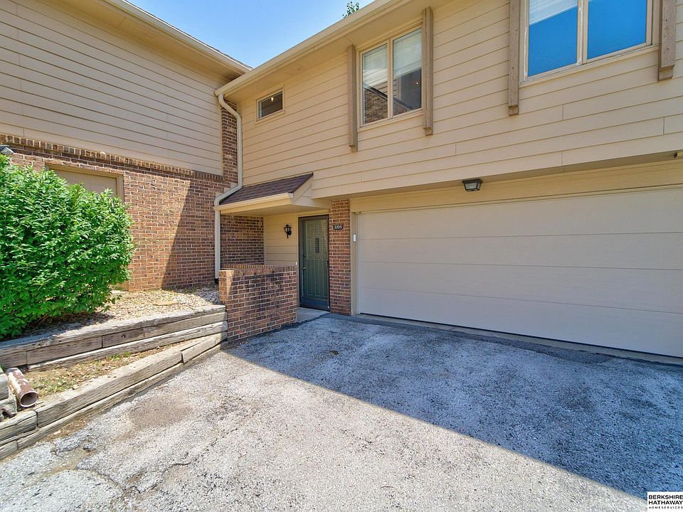 1st image of 2223 S 51st St #11