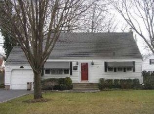 2201 Brookside Ave, Wantagh, NY 11793