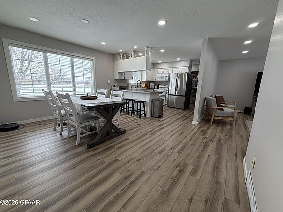 4th image of 8001 N 53rd St