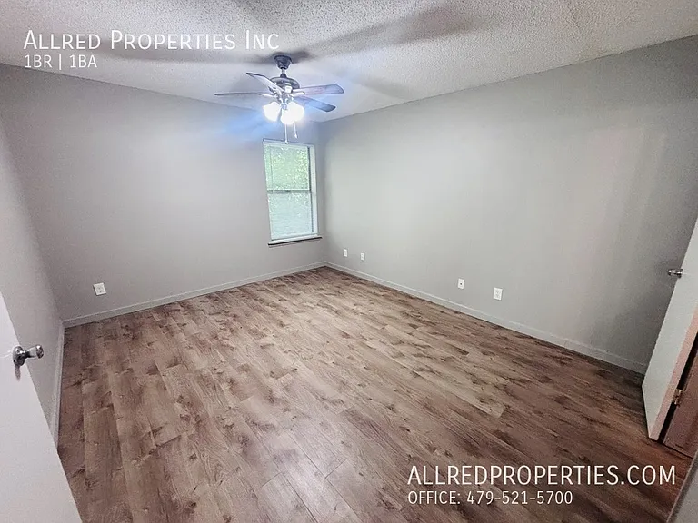 614 W Cleveland St #9 — Photo 7
