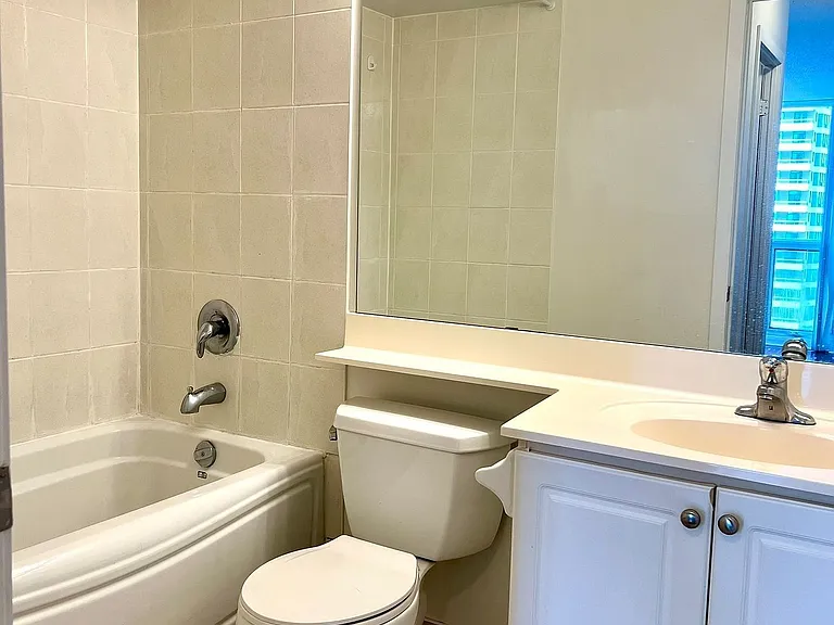 4968 Yonge St #1906 — Photo 7