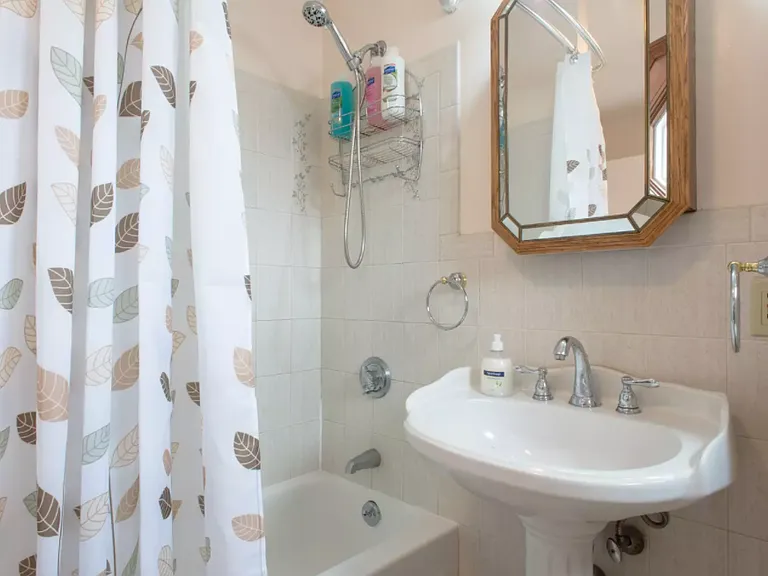 28 Orleans St #3A — Photo 11